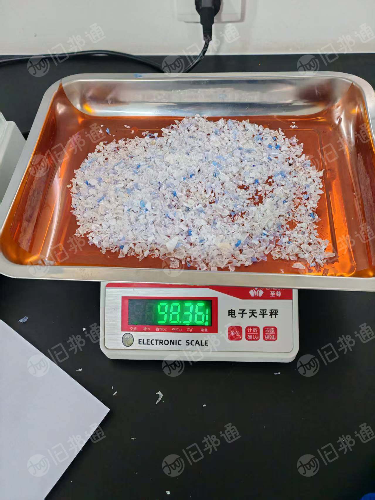 长期出售热洗PET瓶片，可以做片材上机料的，