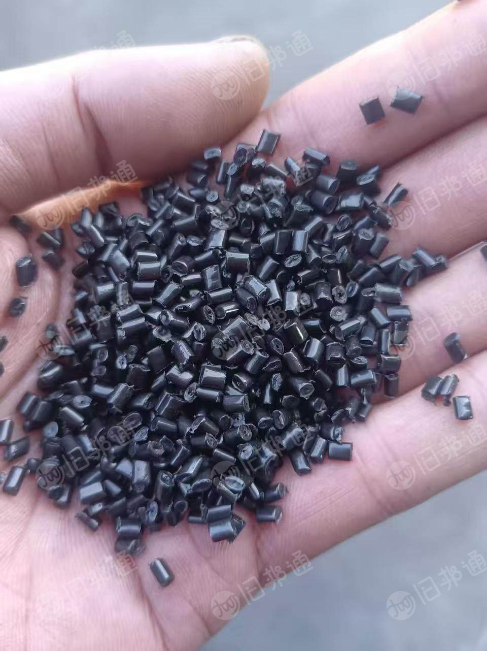 出售PE高压膜颗粒，花高压颗粒，黑色高压颗粒，过120目，可吹膜、注塑用