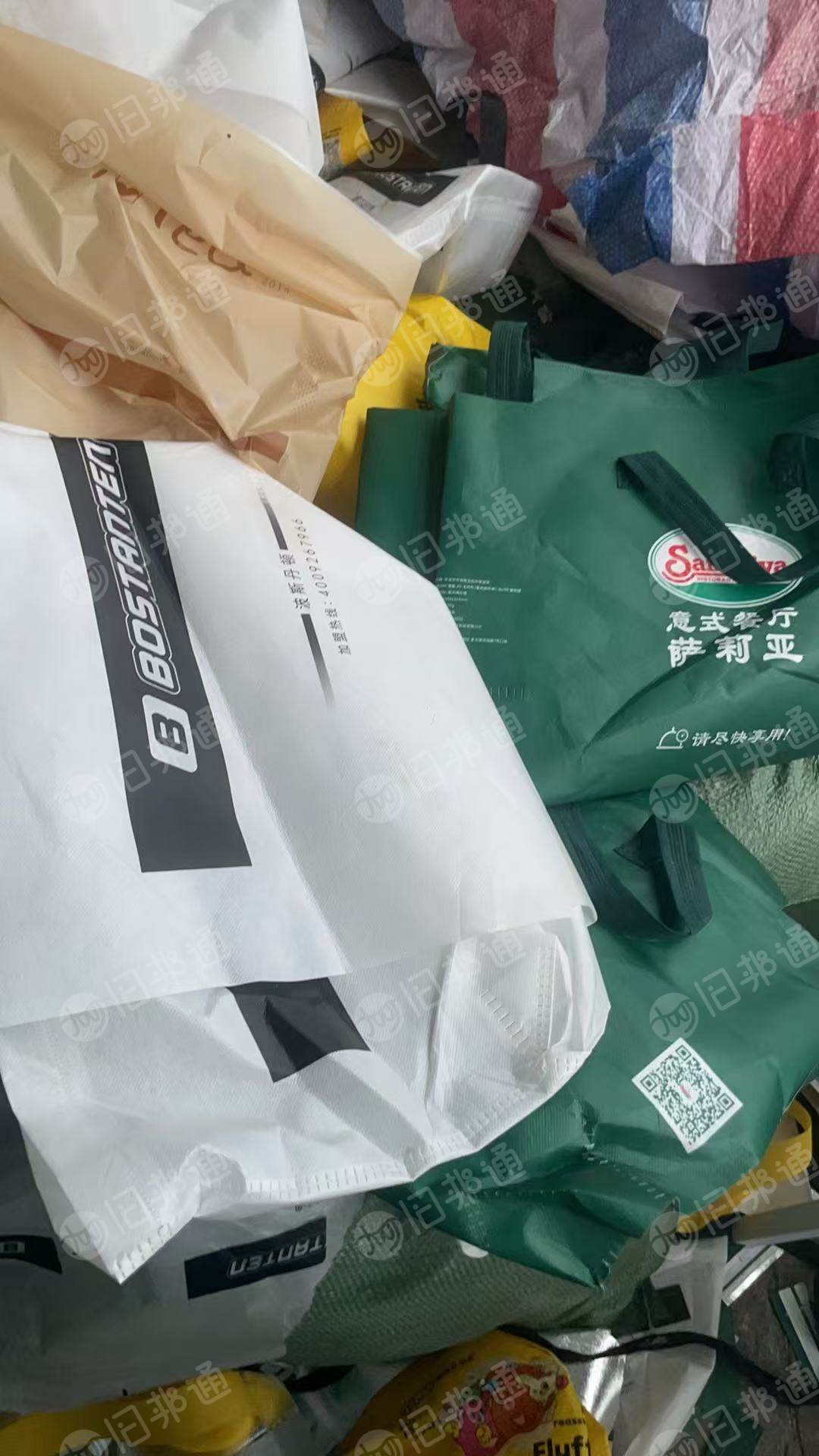 长期出售无纺布袋边角料，外卖袋边角料，月供6-7吨，货在广东佛山