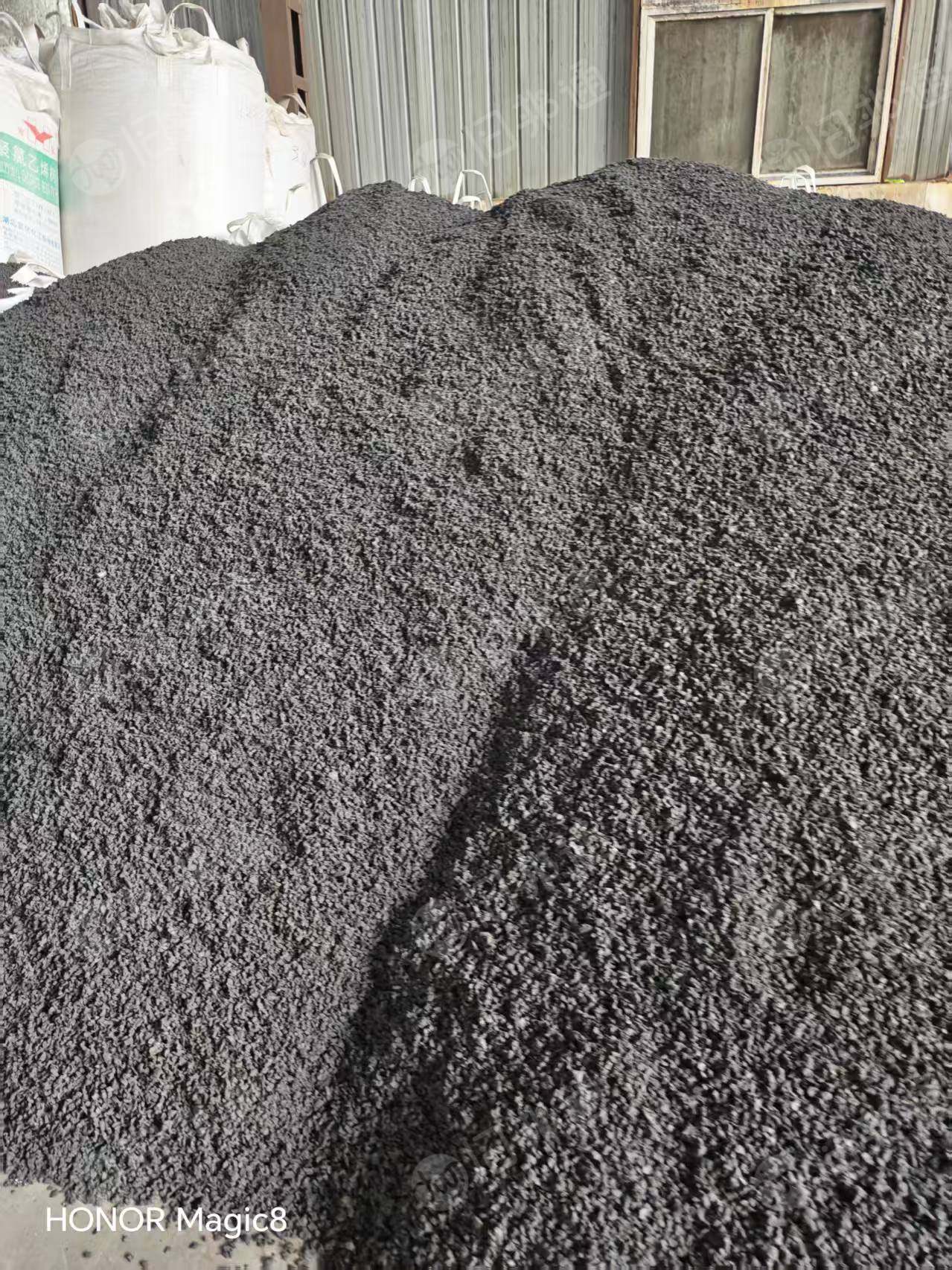 出售PVC电缆皮疙瘩料,电缆厂下来的,比重1.48。现货一两百吨,每个月几百吨