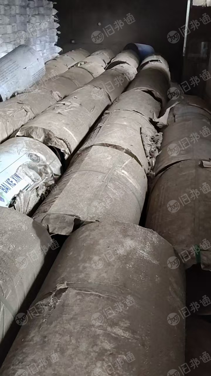出售pc钢卷板,可二次利用,规格3毫米厚0.8米宽X60米长,蓝色,现货18吨左右,做阳光房的可以收