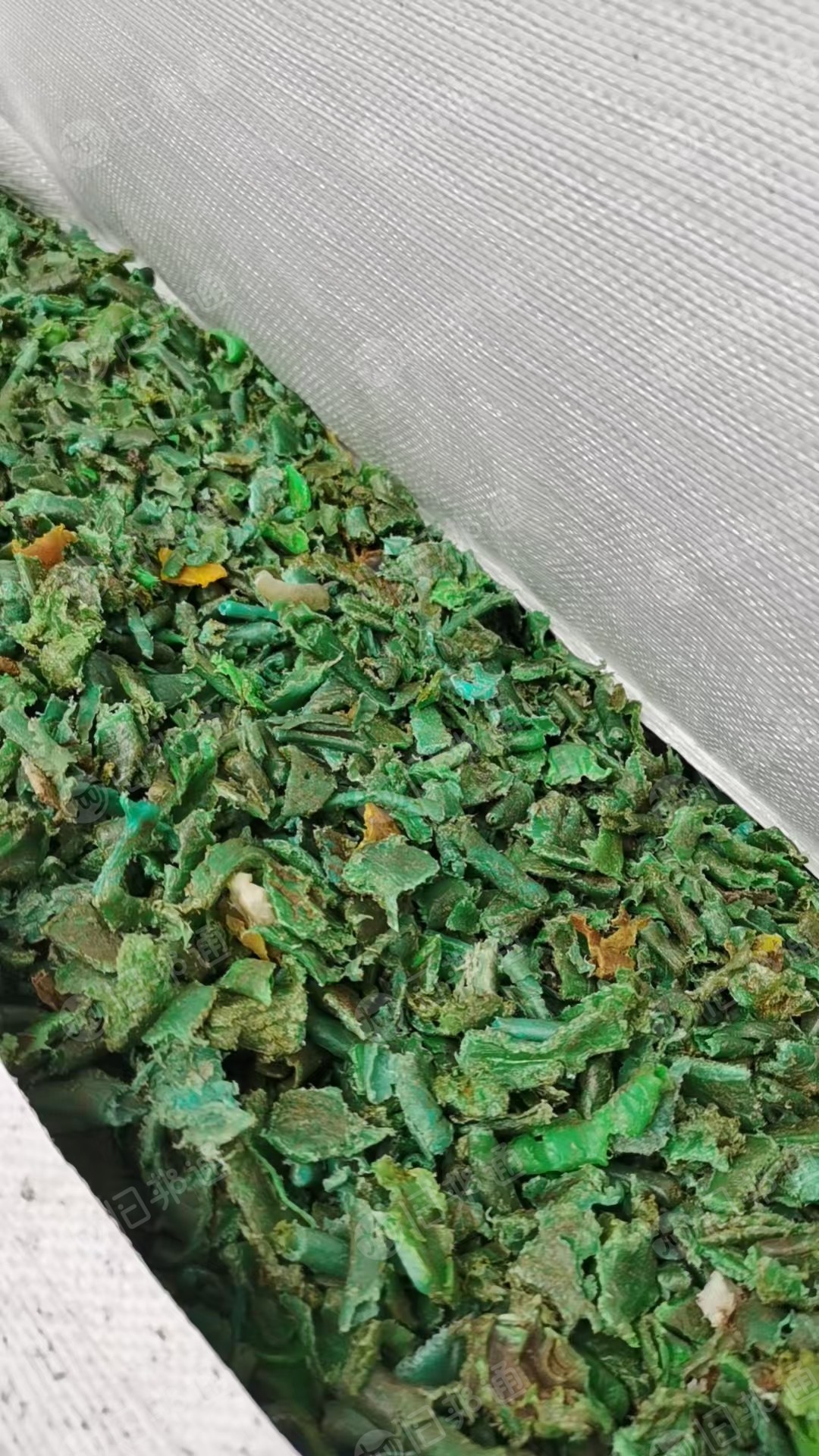 长期出售电镀PE挂具胶破碎料，现货60吨