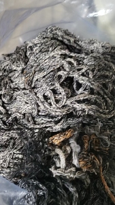 长期出售杂色涤纶低弹丝，涤纶织带下脚料，货在浙江温州