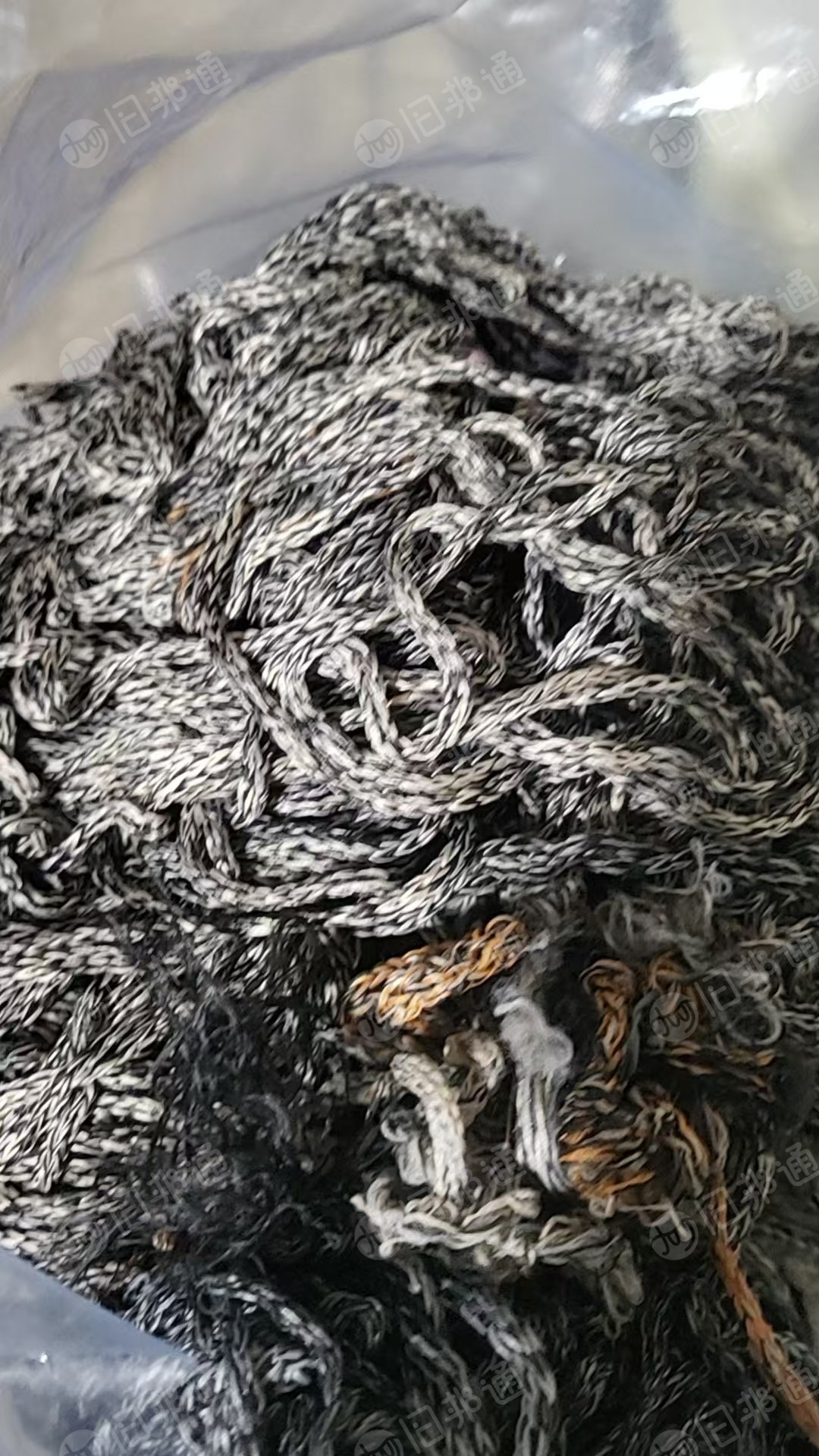 长期出售杂色涤纶低弹丝，涤纶织带下脚料，货在浙江温州
