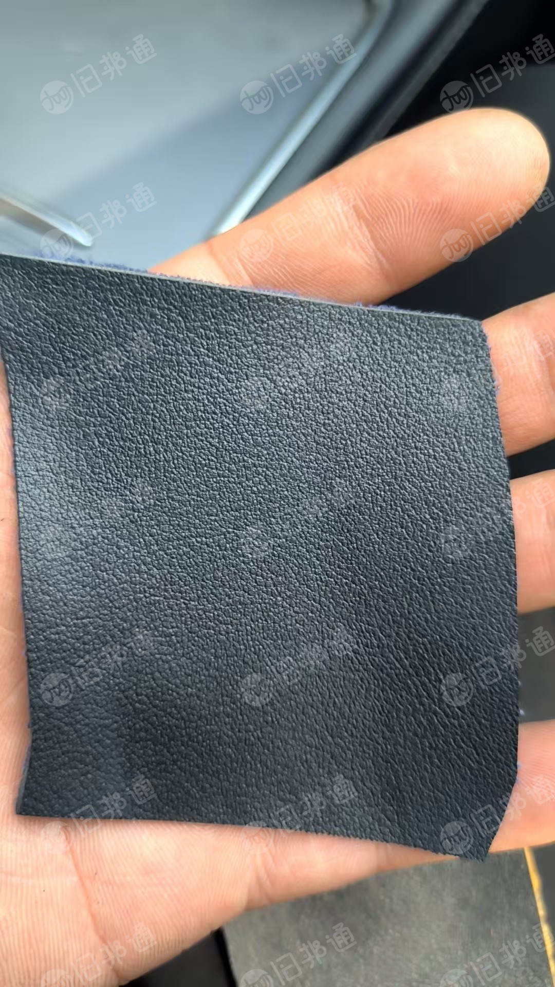 出售黑色库存pvc皮革，库存普格，都是同一个批次的，现货40吨，货在广东佛山