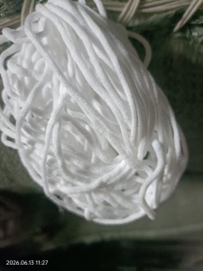 出售全新锦氨口罩绳，口罩带，当废料处理，现货两吨左右，货在安徽阜阳