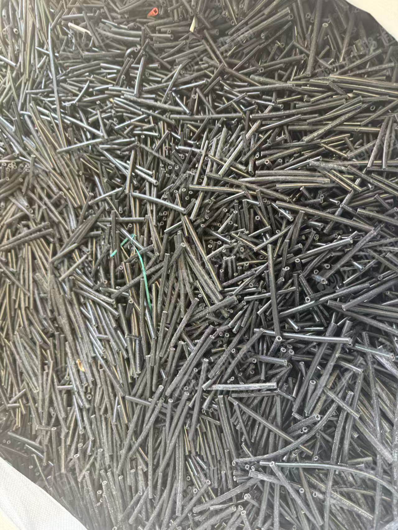 长期出售工厂下来的软PVC电缆水口料，现货100多吨，每月60吨