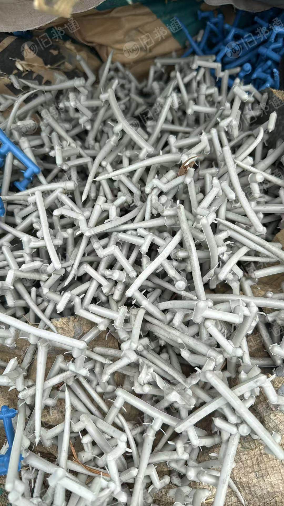 长期出售工厂下来的软PVC电缆水口料，现货100多吨，每月60吨