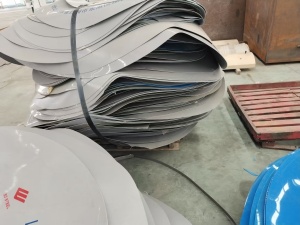 长期出售pe钢卷皮毛料，全漂料，长期有货