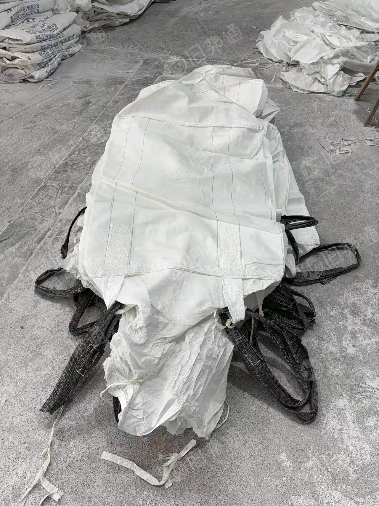 出售各种尺寸规格二手吨包袋，装矿、化工、萤石粉，聚酯片材下来的