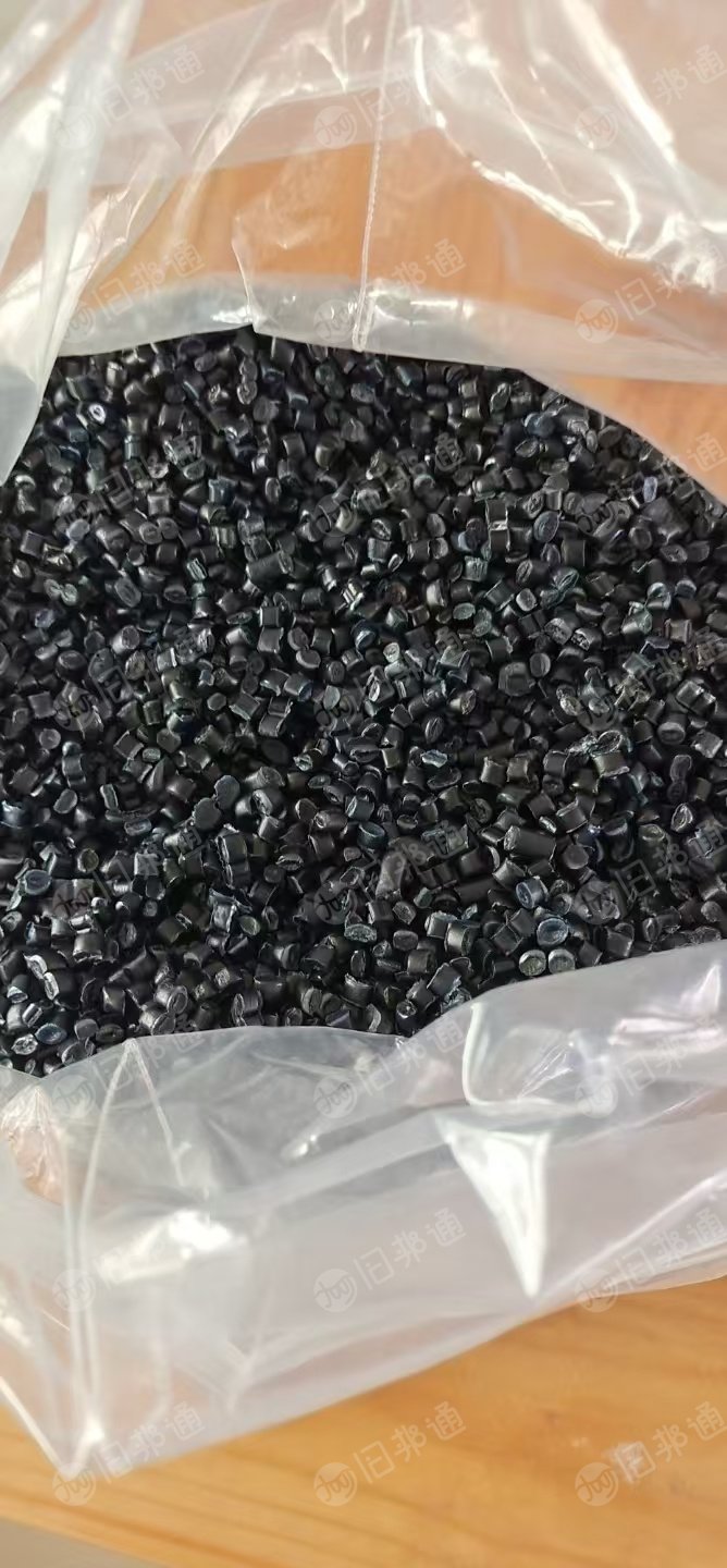 出售黑色吨包颗粒，干造纯吨包颗粒，过100目，百分之三毌料，百分之四抗氧