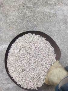出售水洗缠绕膜颗粒，过100目，现货十几吨，每个月70吨，