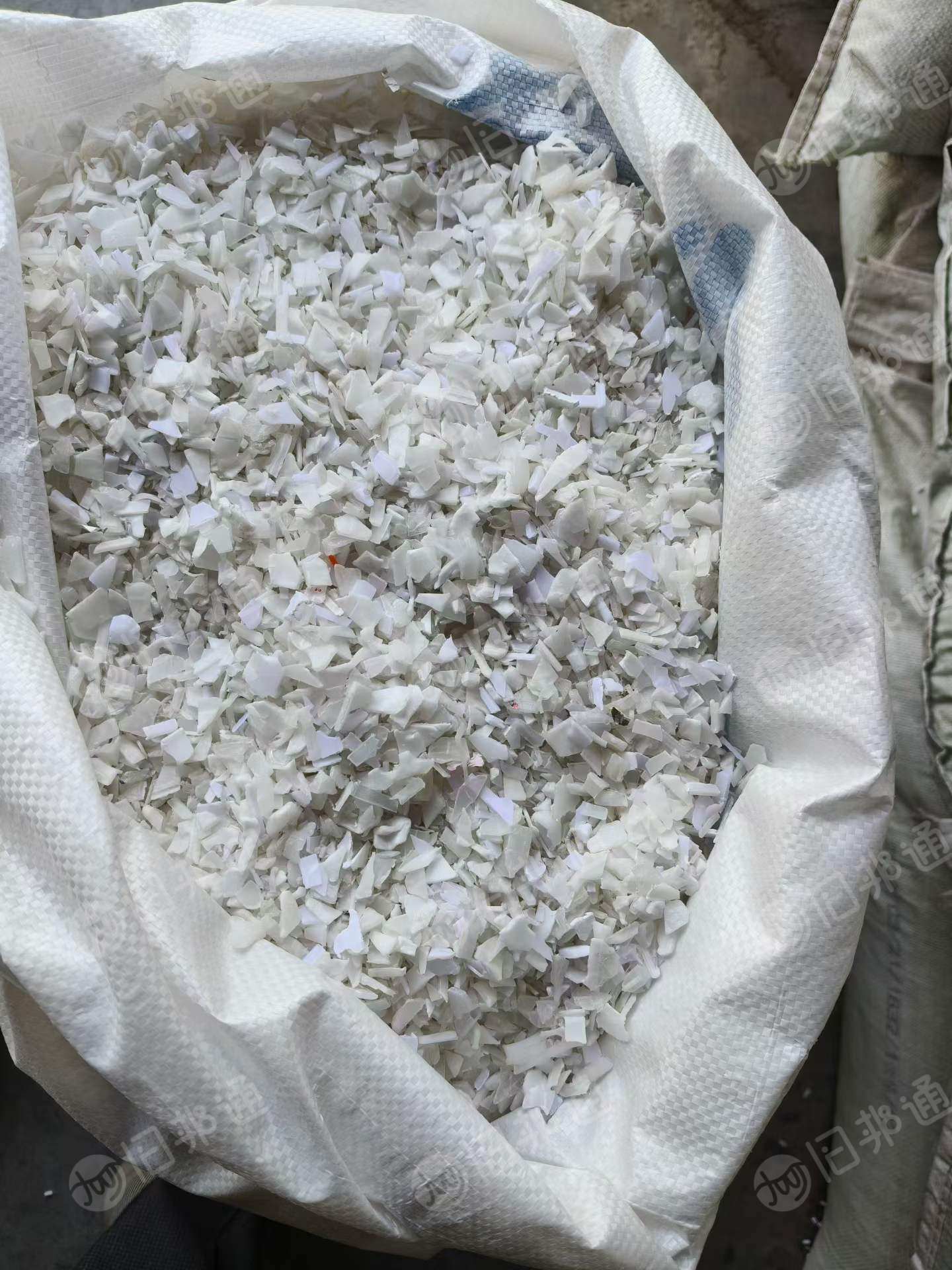 长期出售桂圆筐破碎料，荔枝框破碎料，可以直接上机注塑