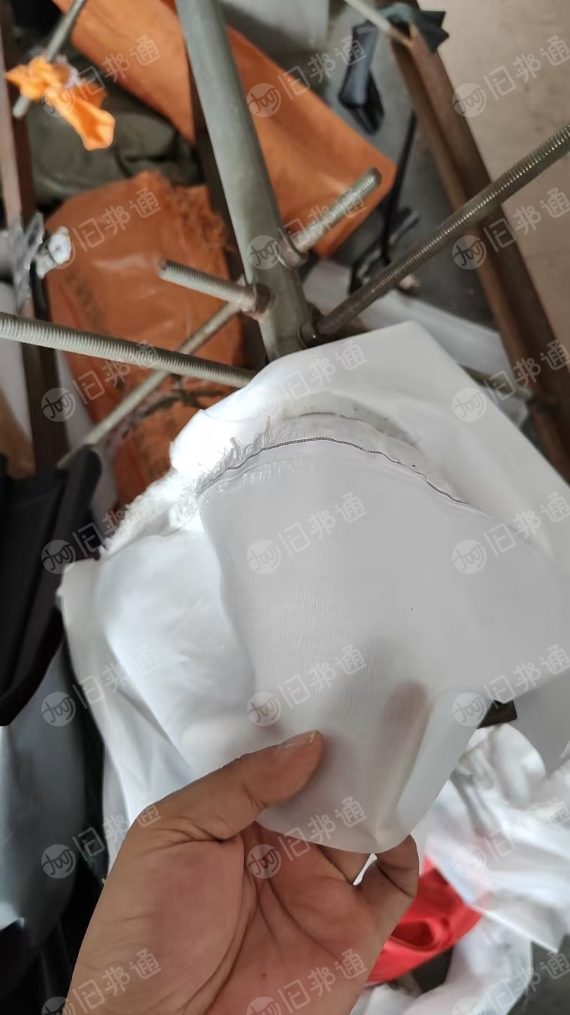 长期出售雨伞废布，雨伞布，可以拉丝，月供几十吨，货在浙江杭州