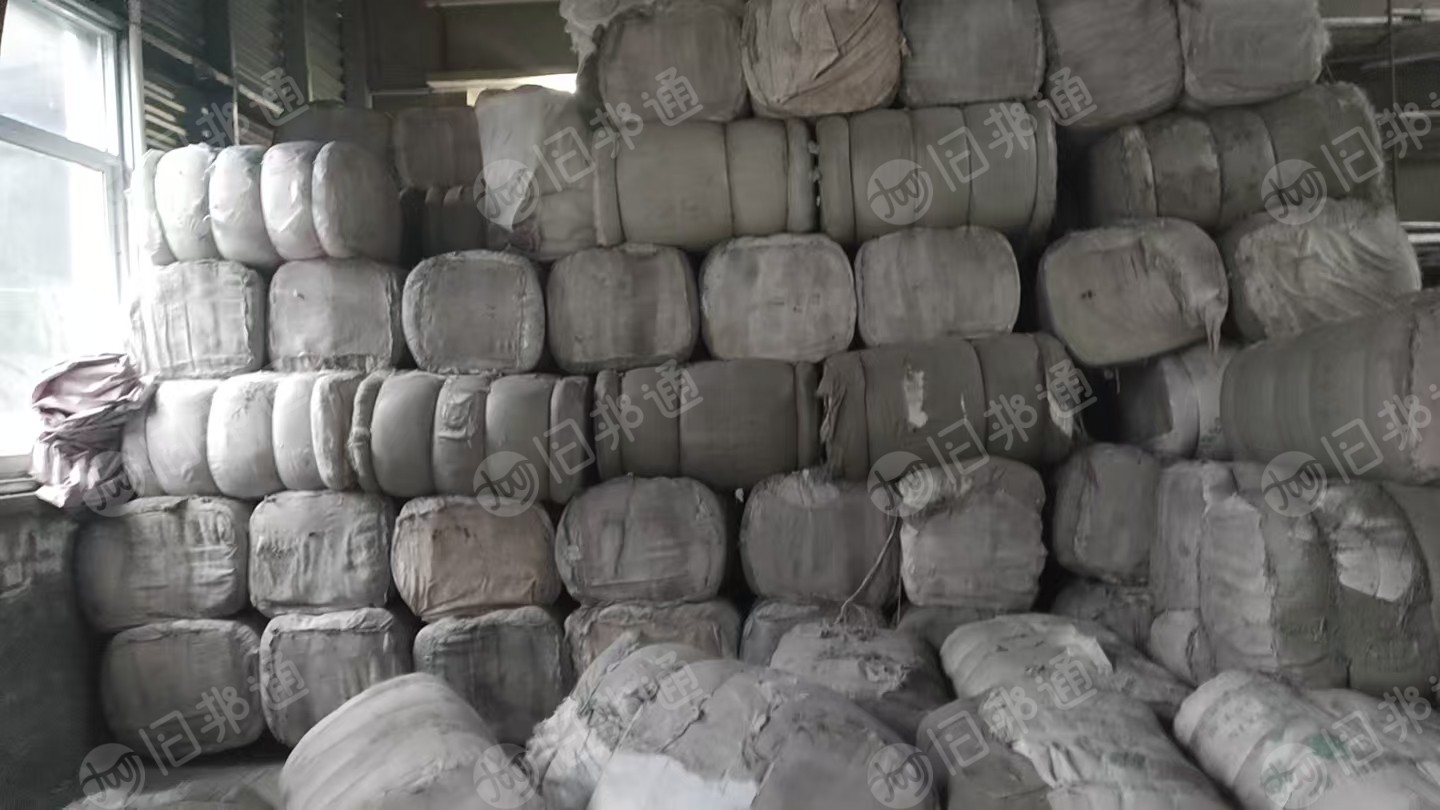 出售双层布，涤纶坯布，竹节布，竹节提花布，现货20万米，货在四川成都