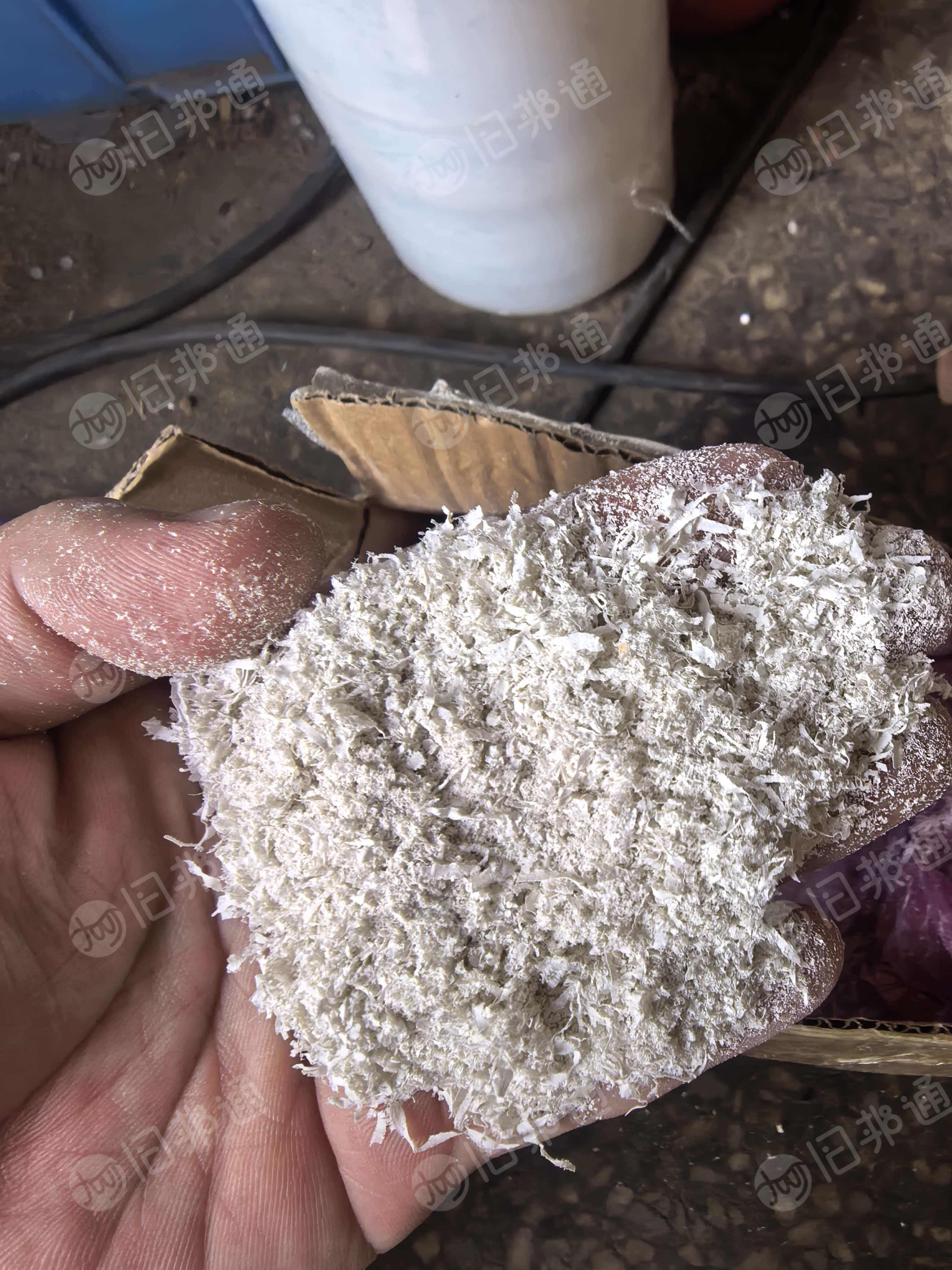 出售PVC磨粉料，现货20吨