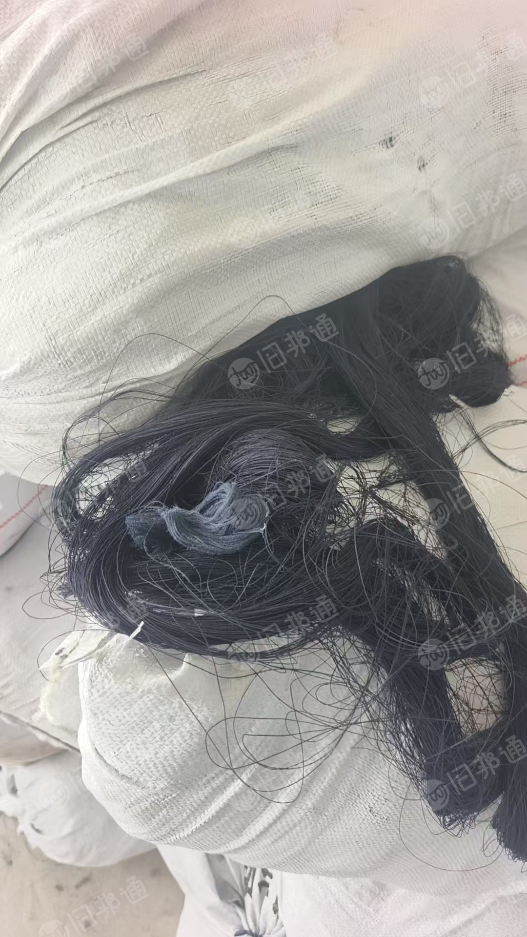出售各种布边纱，废纱，有棉的，有化纤的，也有牛仔废布，都有分拣，现货有四五十吨，货在江西抚州