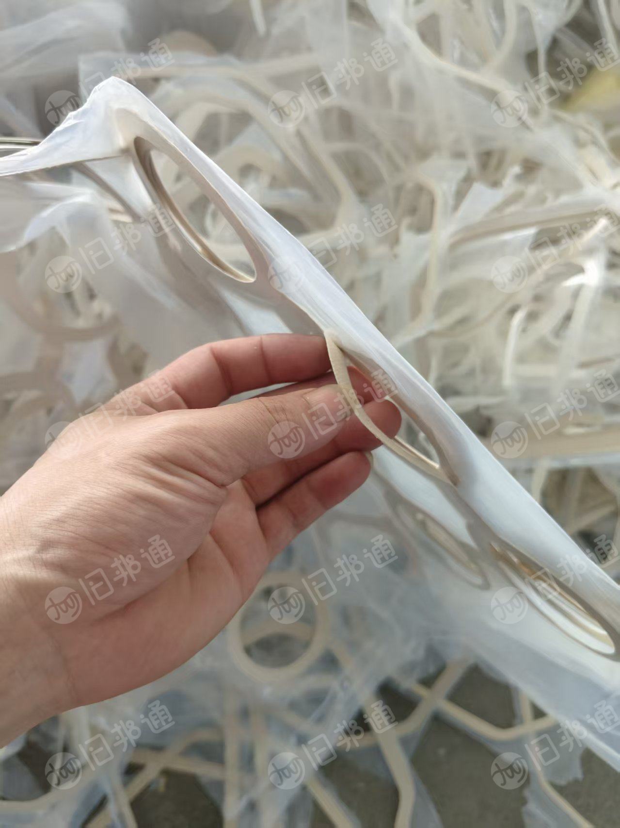 长期出售pe淋膜纸废料，纸是甘蔗浆纸和竹浆纸