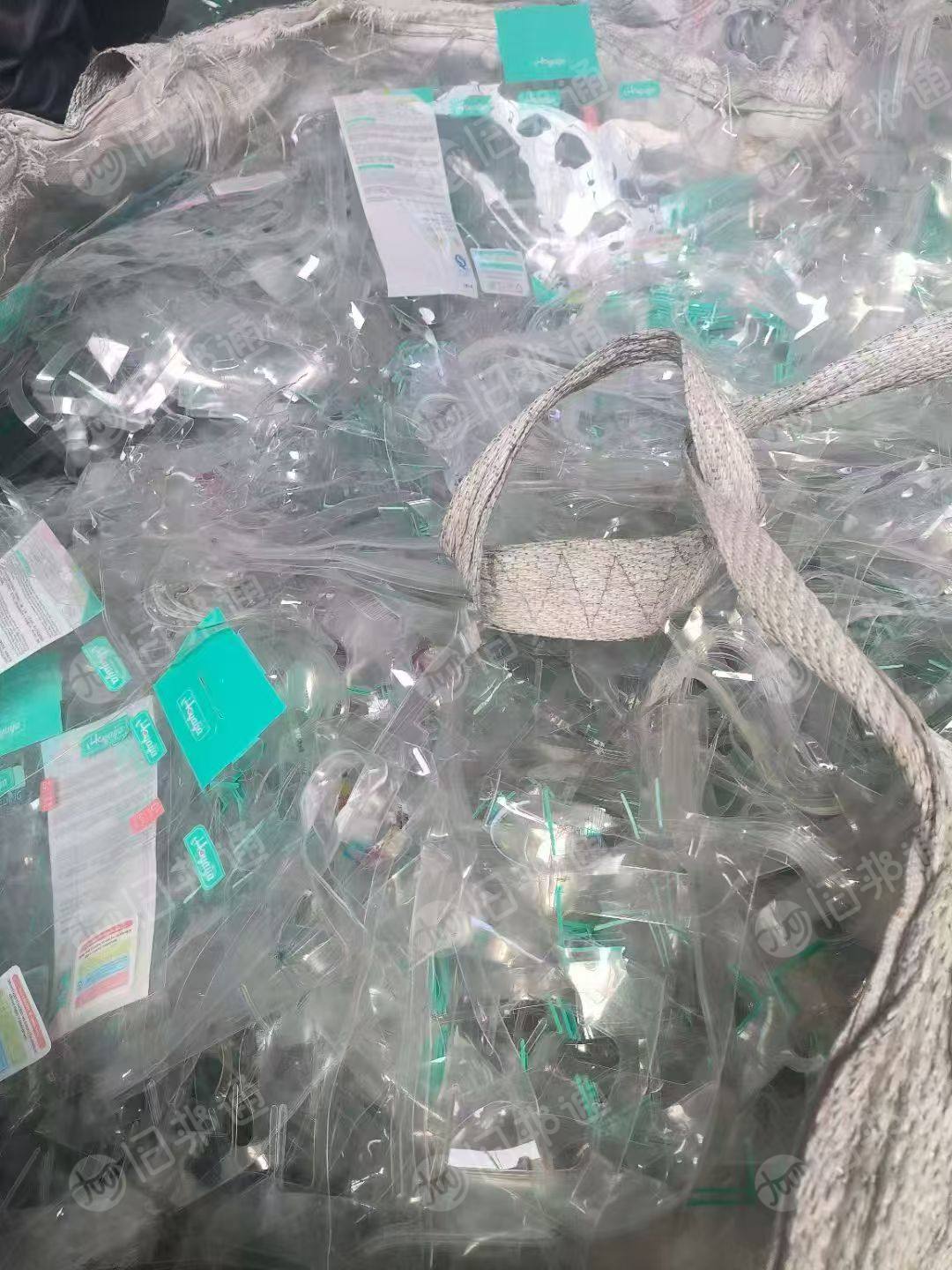 长期出售包装厂做折盒下来的高温pet破碎料，已清洗，全新料a级料，月供几百吨