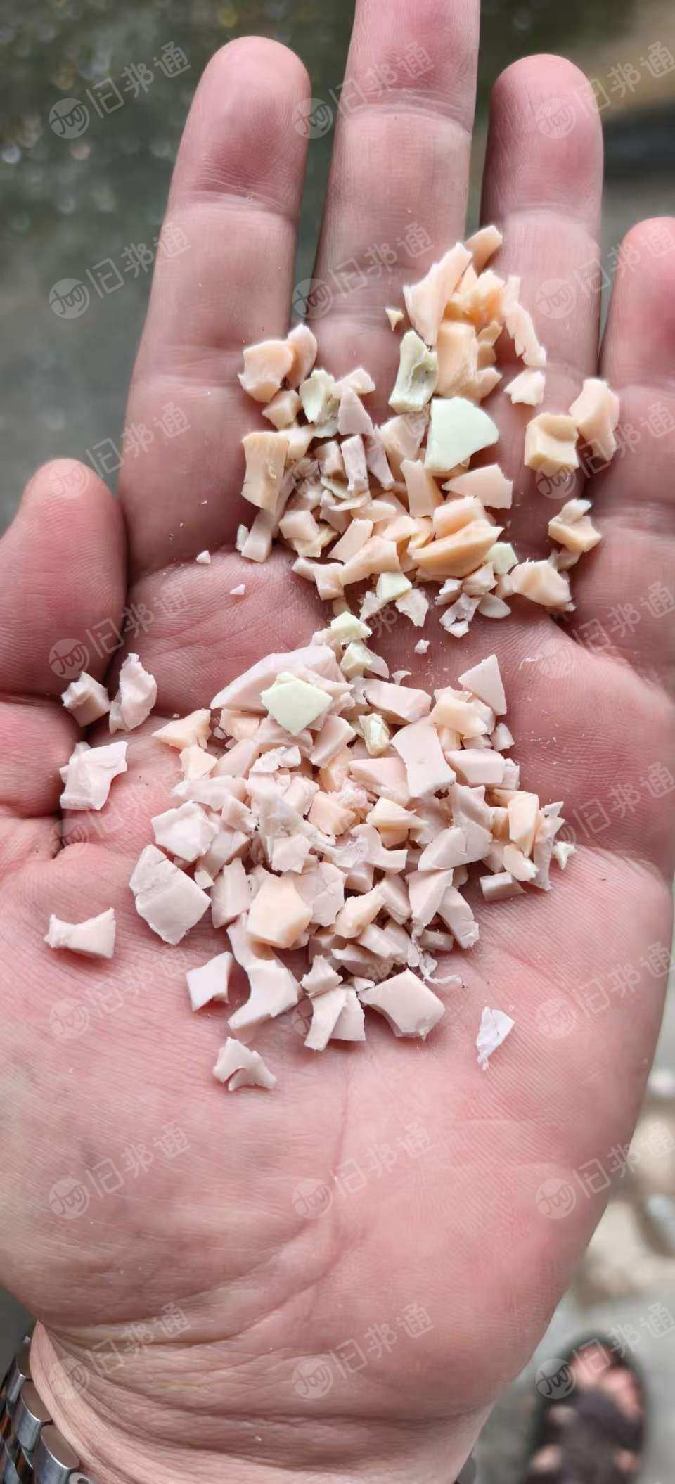 出售PVC搪胶破碎料,现货10吨