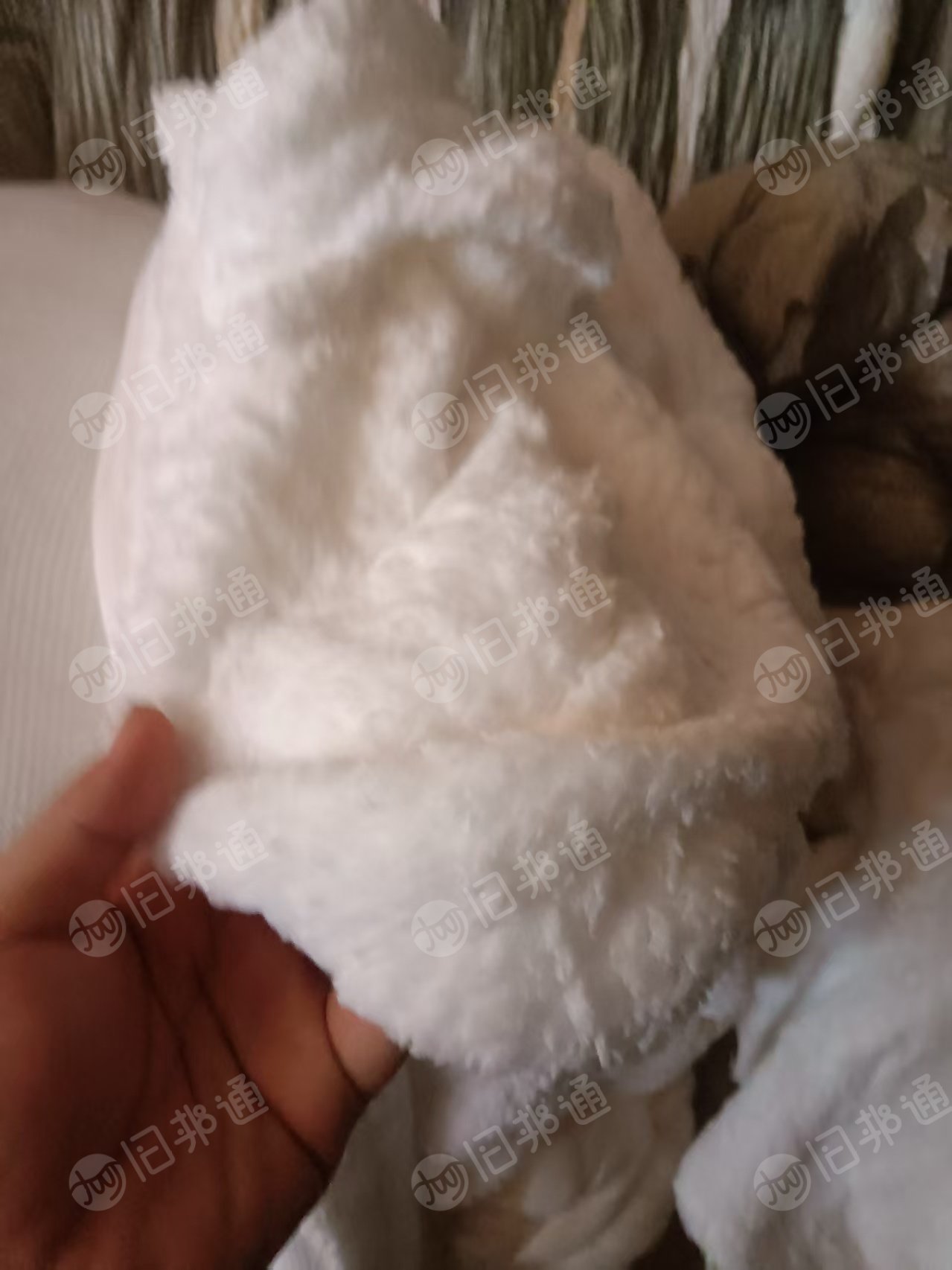 长期出售涤纶绒布，涤纶废布，涤纶边角料，有分白色，浅色，深色的，在浙江绍兴