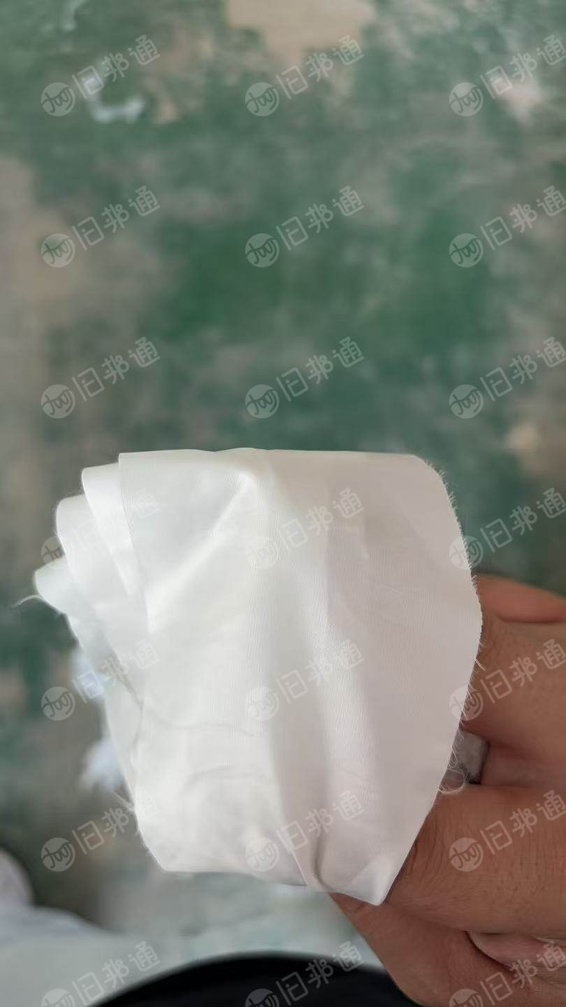 出售涤纶内胆布边角料，白色涤纶废布，只能开花用，现货有十五吨左右，货在山东枣庄