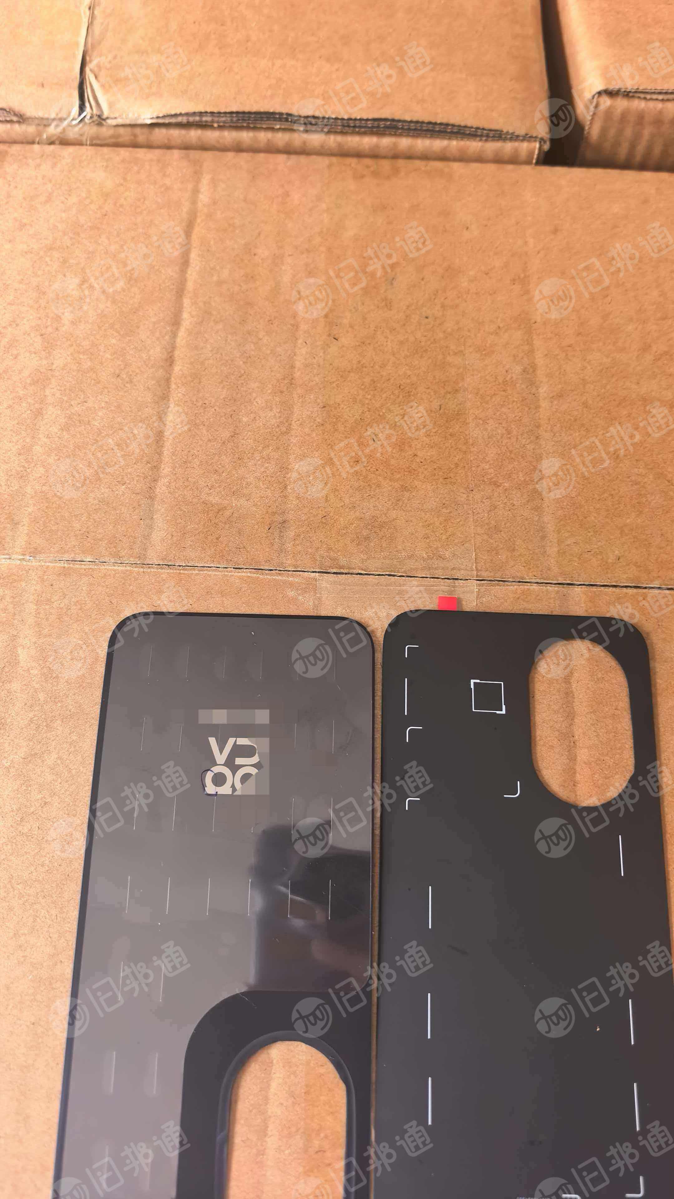 出售手机后盖，带膜的，基本都是好的