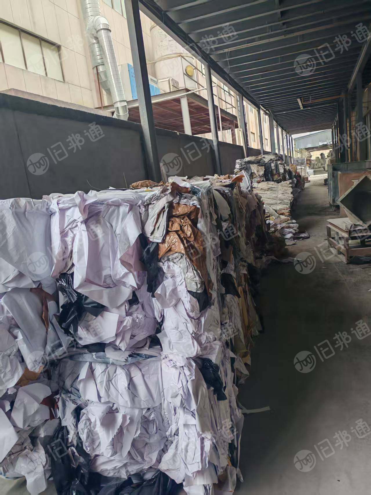 长期出售中性PVC墙纸压包料，月供一挂车