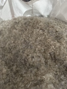 长期出售PVC透明膜破碎料，不带胶