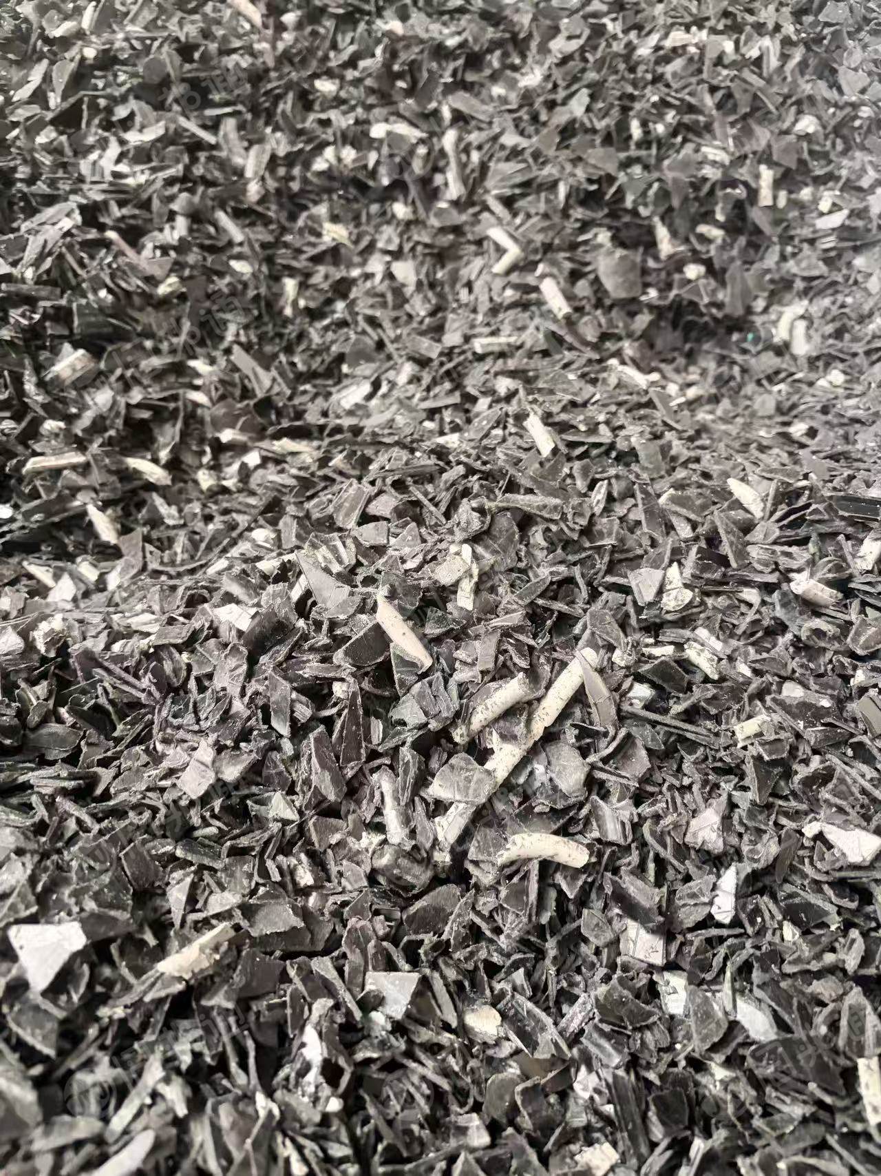 出售汽车门饰板PP破碎料，月供三十吨左右