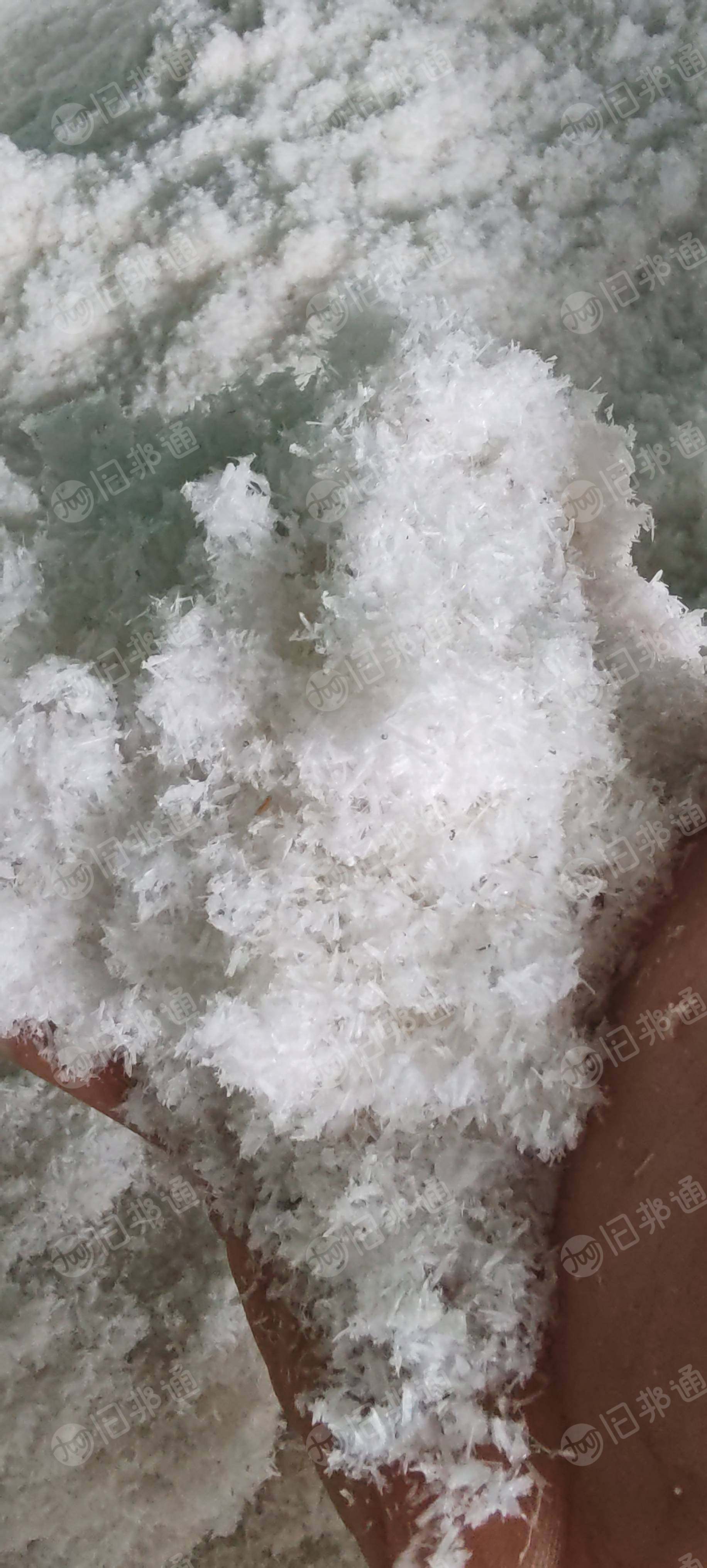 长期出售亚克力锯粉,月可供100-200吨