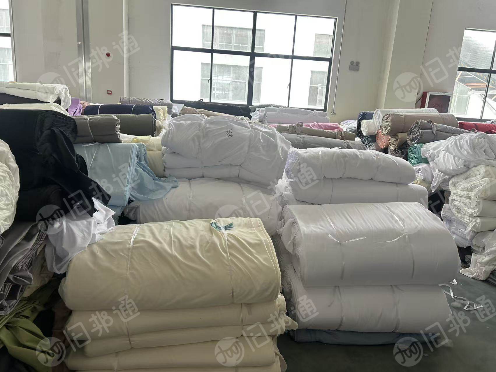 长期出售家纺库存布，家纺涤纶布，统货出，现货80吨