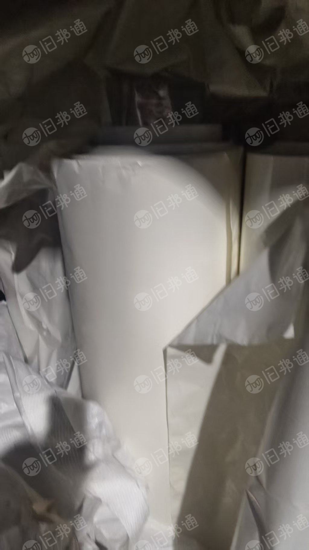 出售白色不干胶纸统货,有散的和卷筒
