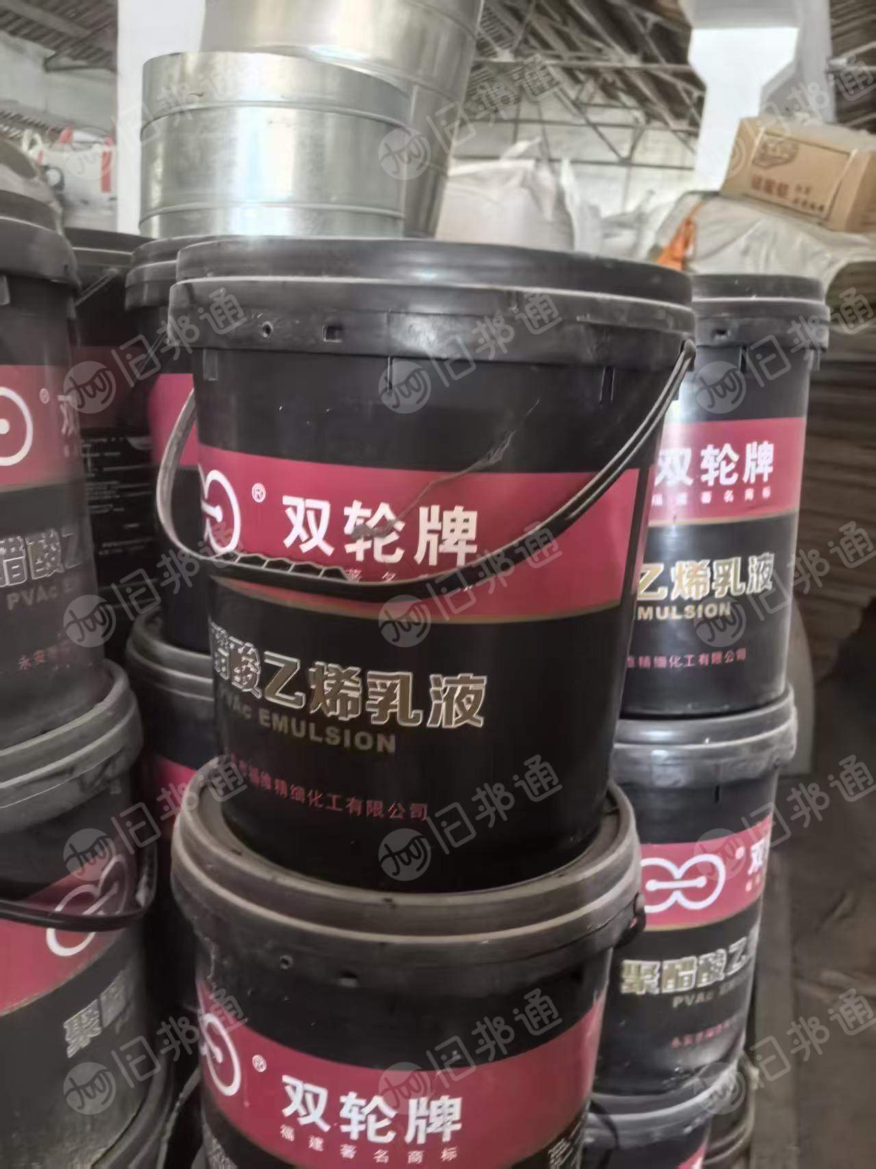 出售聚醋酸乙烯乳液，白乳胶，现货有2吨，货在江苏无锡