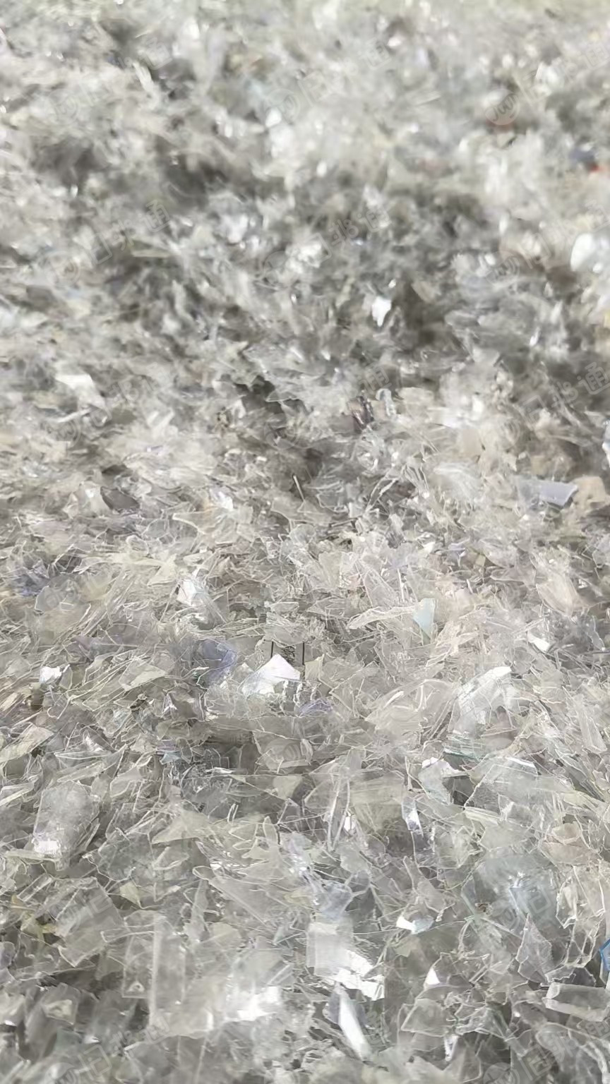 出售PET吸塑片破碎料，含小部分PVC，冷水料，现货25吨