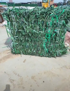 长期出售PET打包带废料，绿色和黑色都有，分开打包