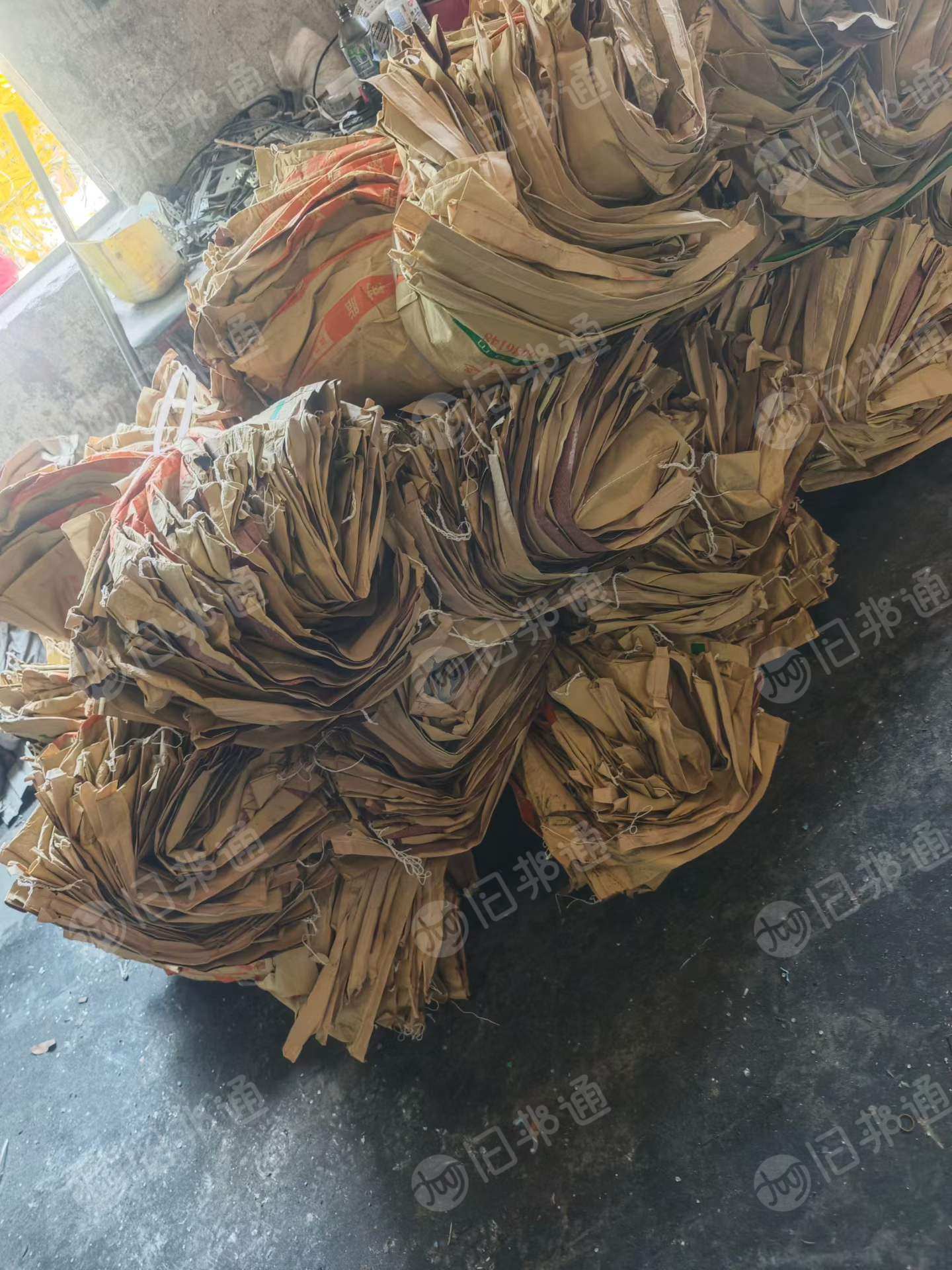 长期出售拆线牛皮纸塑袋,可装东西用