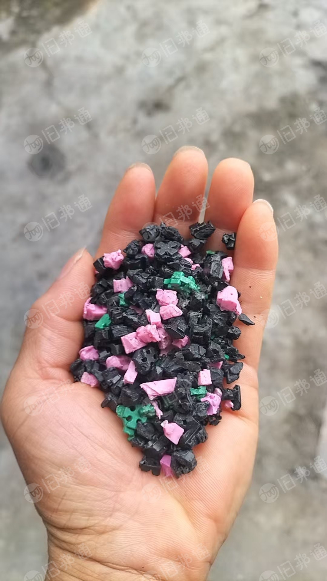 出售尼龙加ABS的复合静电复合破碎料，（静电AB破碎料），放电子摄像头镜片的托盘破出来的