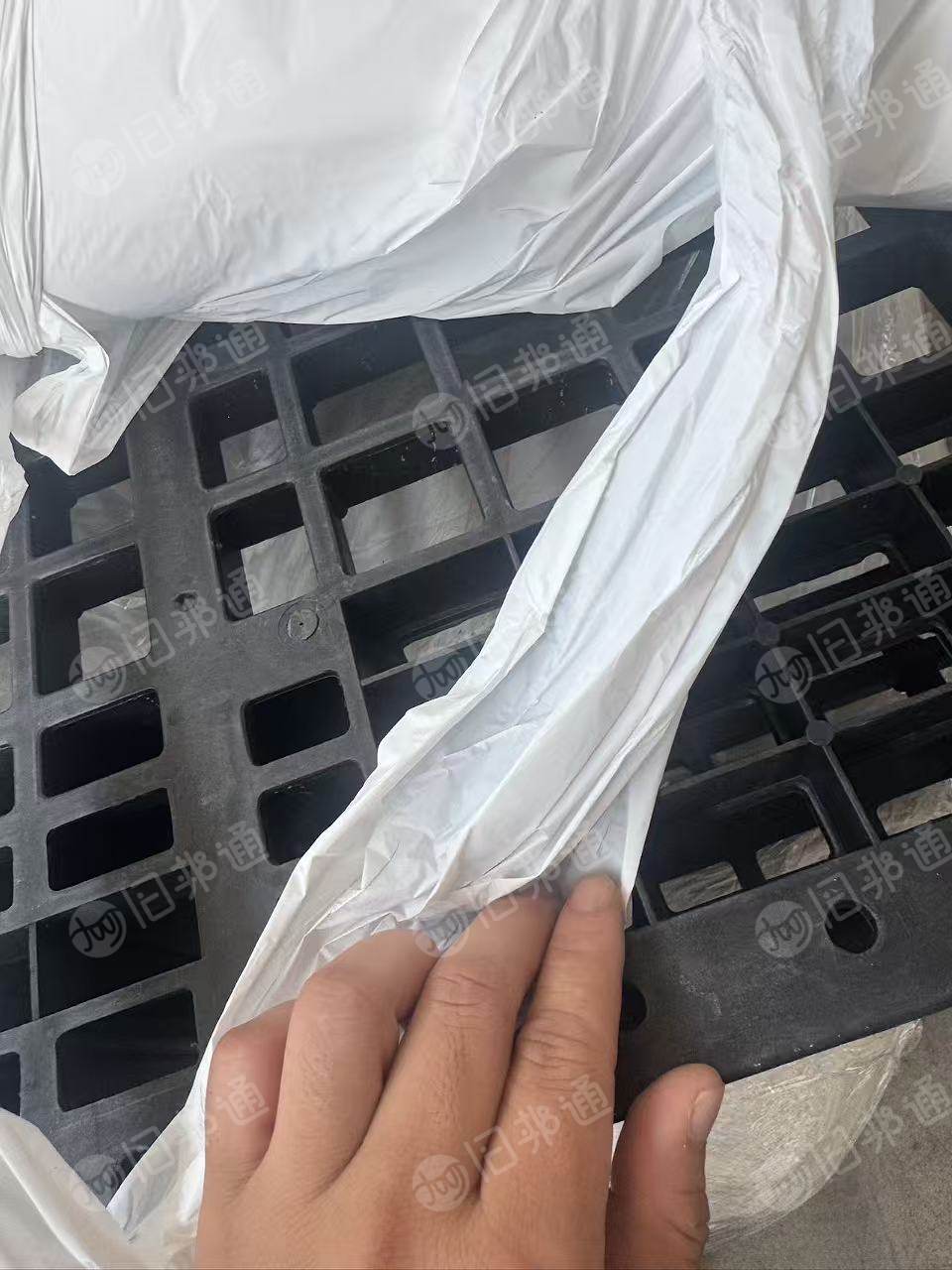 出售PE电池膜新边角料，单双涂层都有，月供300吨