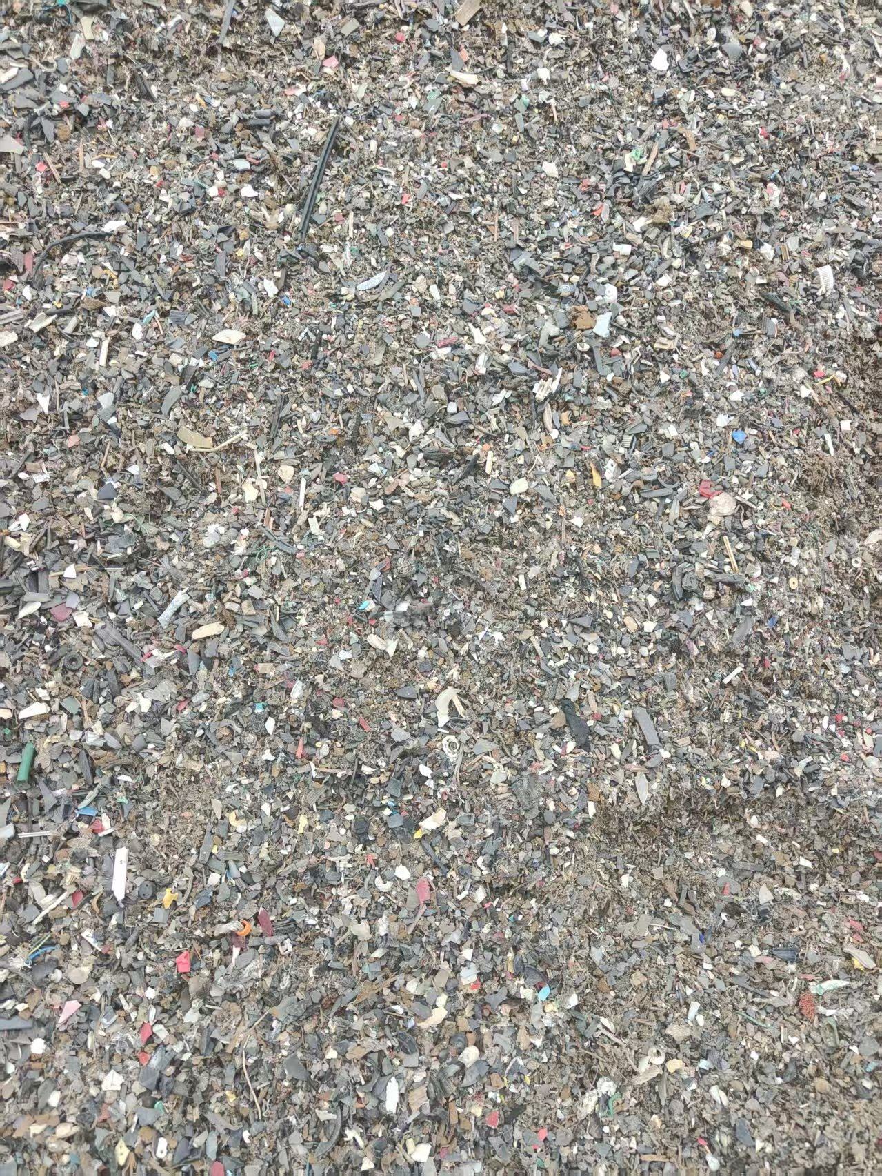 长期出售橡胶破碎颗粒，炼油/烧火都可以