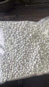 出售一二级PE颗粒。做管道用的，黑色，白色，蓝色都有过三层网