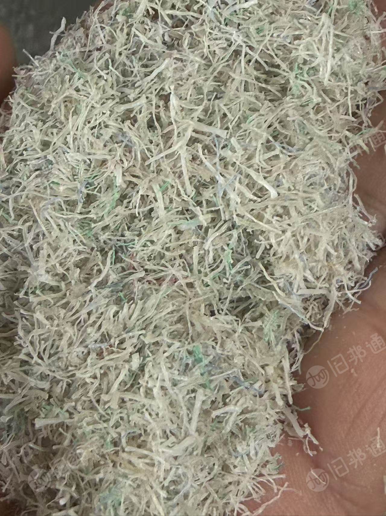 出售pet废丝料，里面含有一点尼龙料，月供80吨