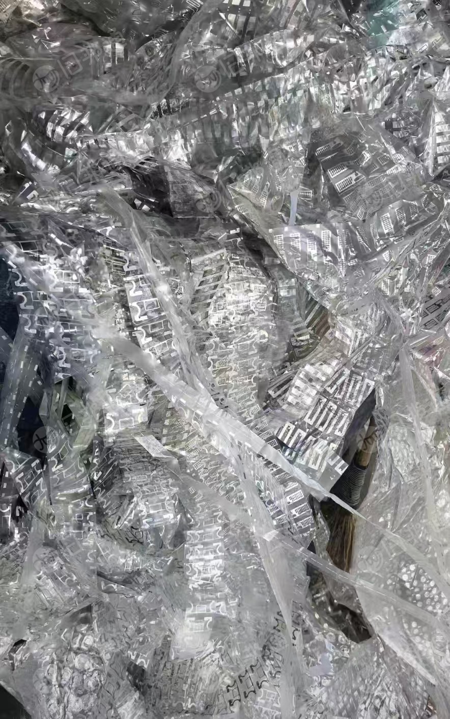 出售电子厂下来的PET镀铝膜废料