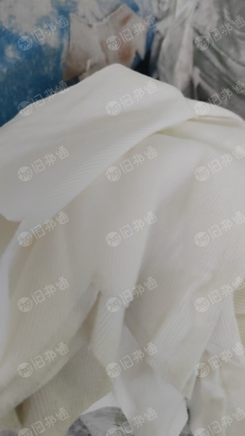 长期出售奶白黏胶废布，黏胶边角料，白开花料，现货13米高栏两车，在福建三明