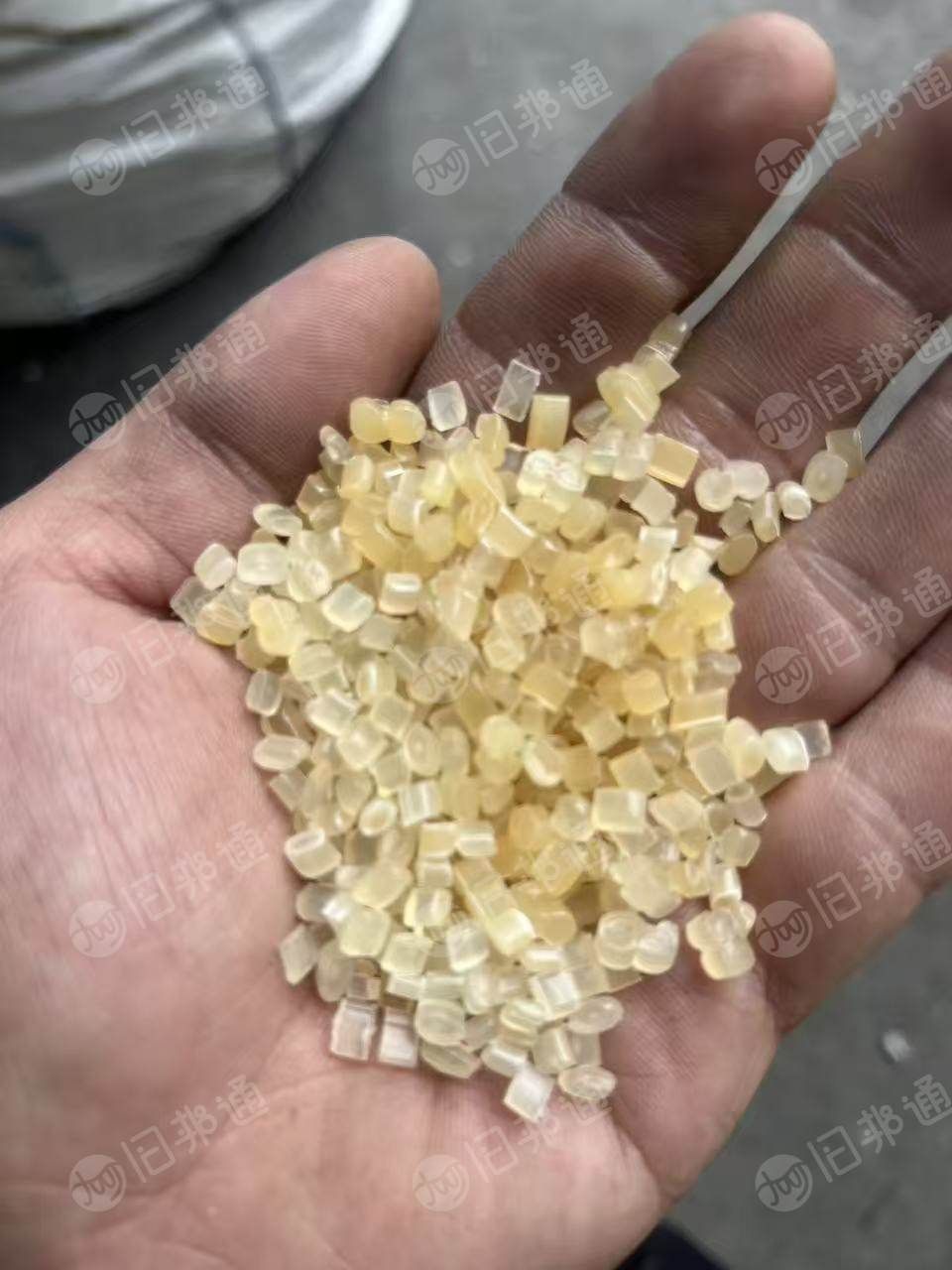 出售B级PP颗粒，卷膜做的，过150目，带点黄色
