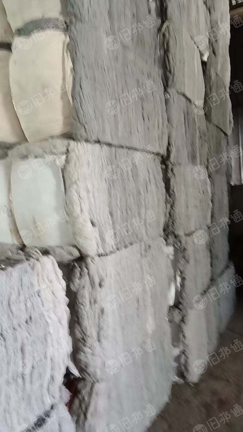 长期出售色纺原料2号灰，85棉开花棉，可以纺手套纱用，便宜卖，现货600吨左右