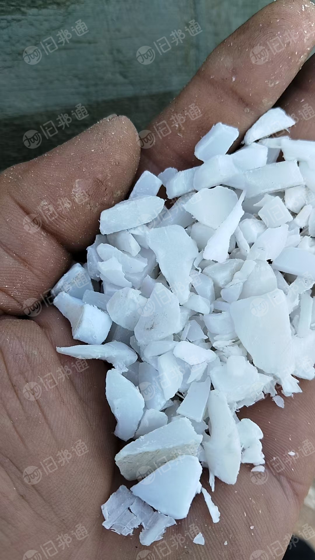 出售白色PPR破碎料，PPR板材破碎料，也有PPR管破碎料，现货十几吨