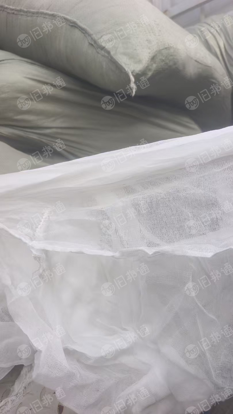 出售纯棉纱布，纯棉大块布，宽度80-120都有，可以加工洗手巾用，现货有9.6米一车，货在河南新乡