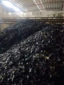 长期出售pp电瓶壳破碎料，大片的，没有过盐水