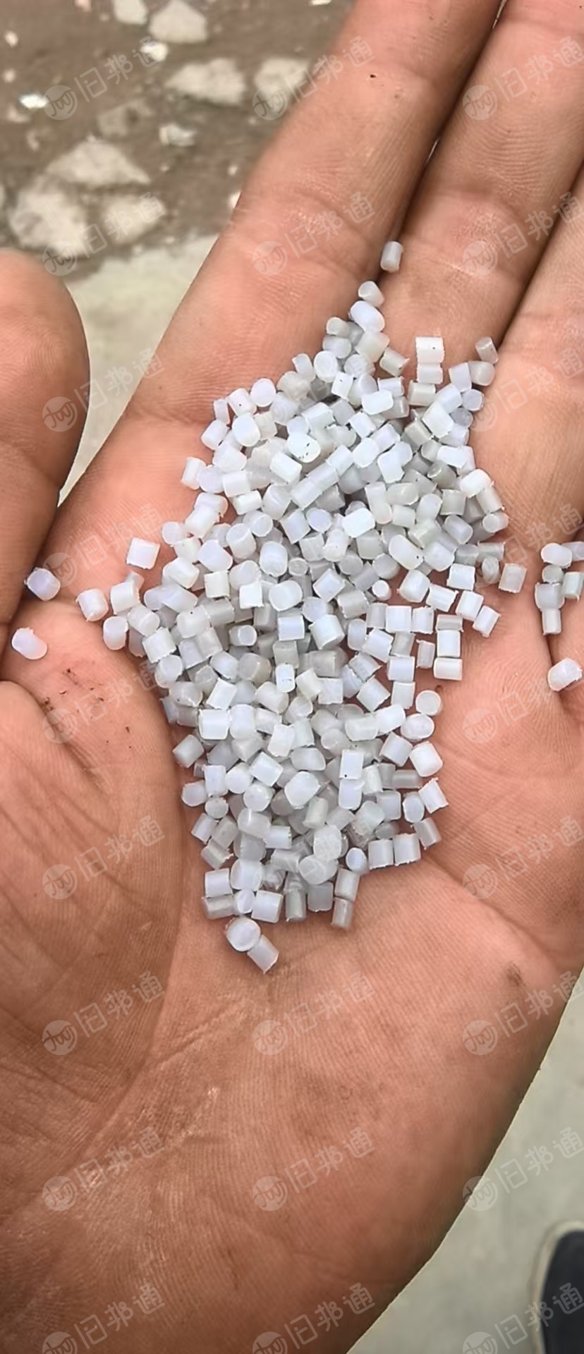 出售珍珠棉颗粒，二白、红色、黑色，月供20吨